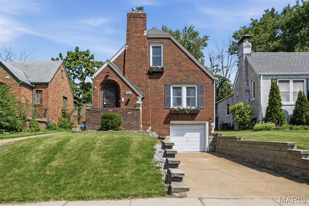 image of 8781 Bridgeport Ave, St Louis, MO 63144 | MLS# MIS26051254