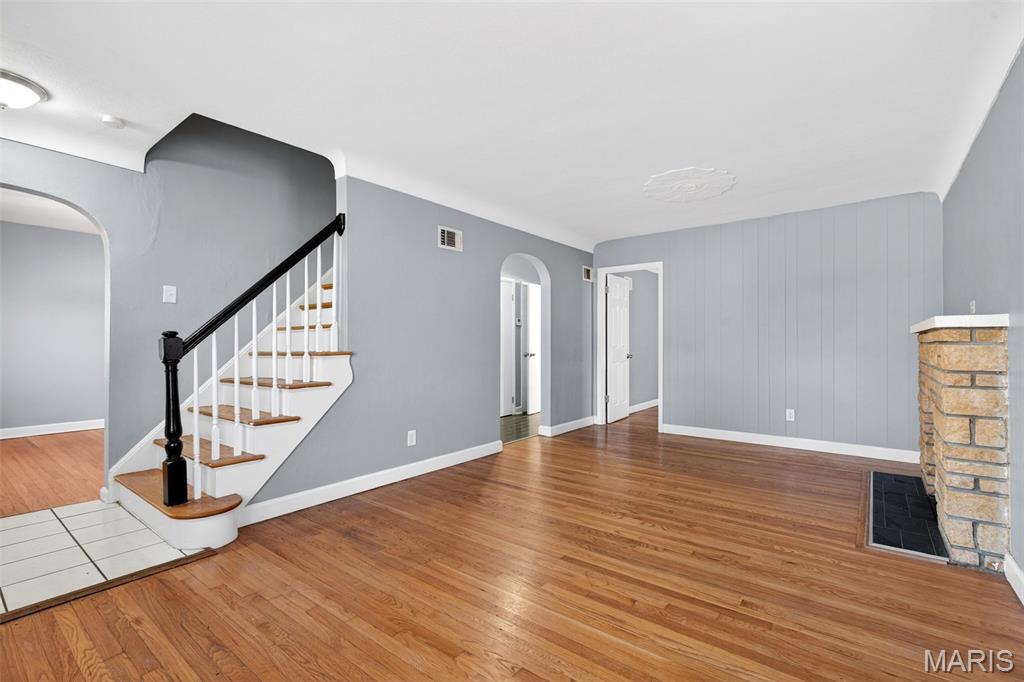 3rd image of 4605 Nelson Dr, Saint Louis, MO 63121 | MLS# MIS26051255