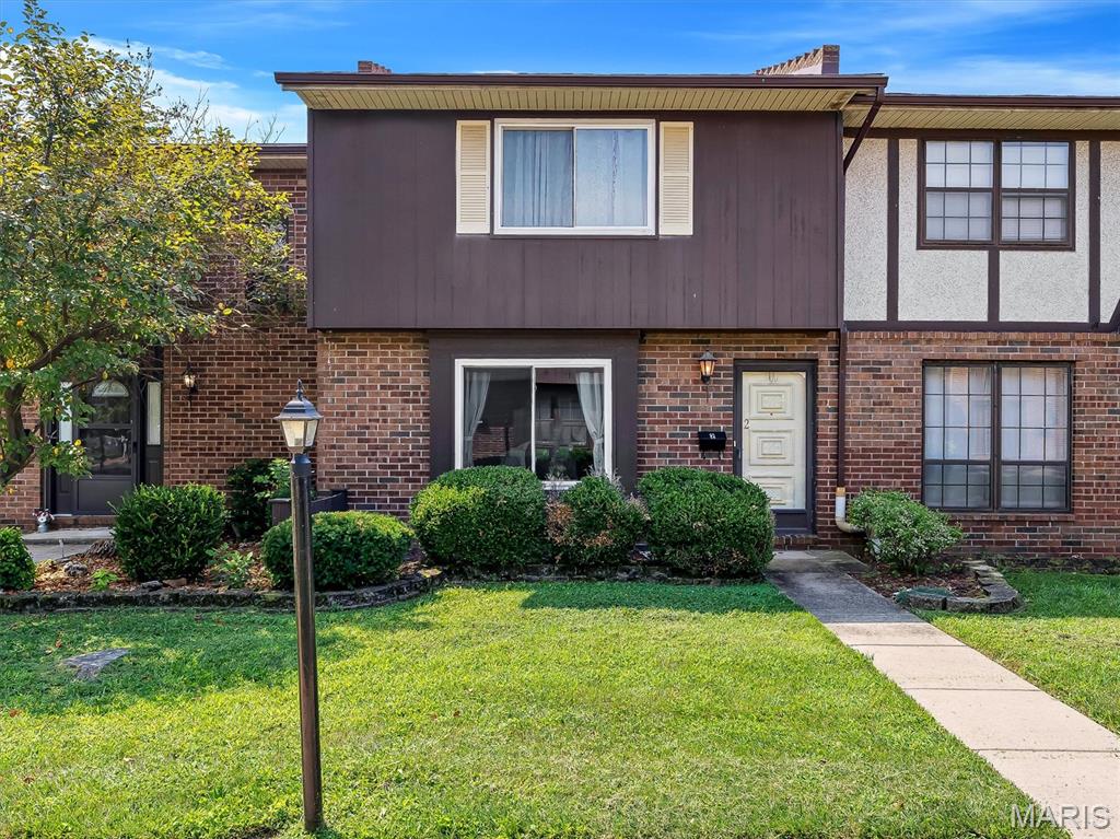 1st image of 1229 N 17th St #2, Belleville, IL 62226 | MLS# MIS26051260