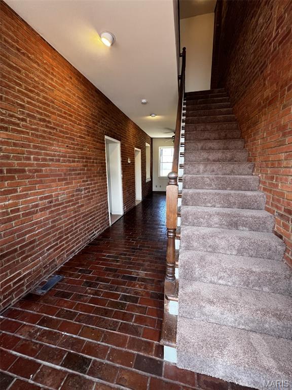 2nd image of 1917 S 11th St, St Louis, MO 63104 | MLS# MIS26051276