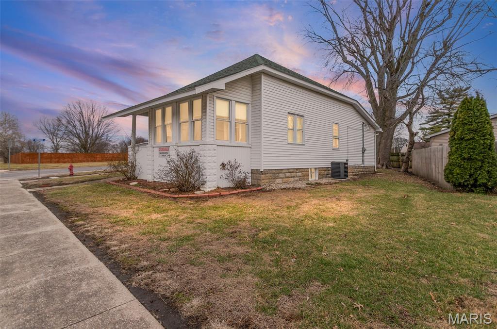2nd image of 320 N State St, Roodhouse, IL 62082 | MLS# MIS26051306
