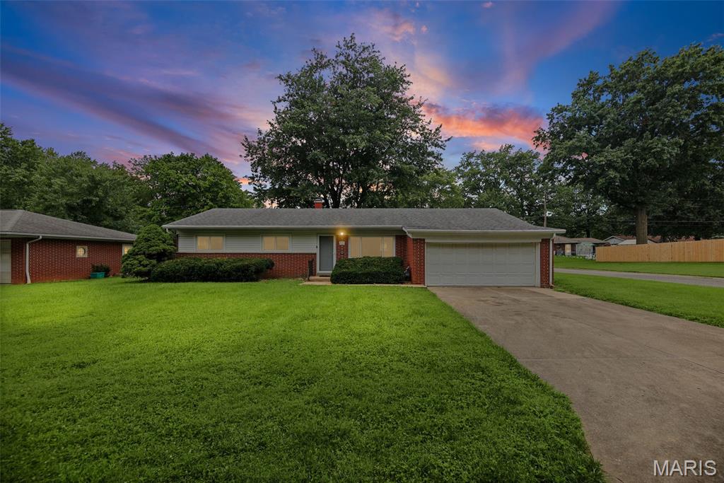 2nd image of 125 Chevy Chase Dr, Belleville, IL 62223 | MLS# MIS26051314