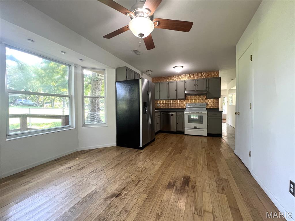 5th image of 418 Forest Ln, Saint James, MO 65559 | MLS# MIS26051321