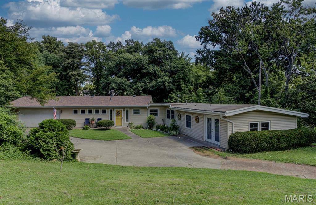 1st image of 10443 Decker Ave, Saint Louis, MO 63114 | MLS# MIS26051402
