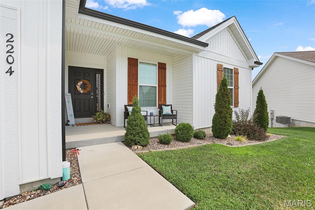 2nd image of 2204 Grit Ct, Washington, MO 63090 | MLS# MIS26051429