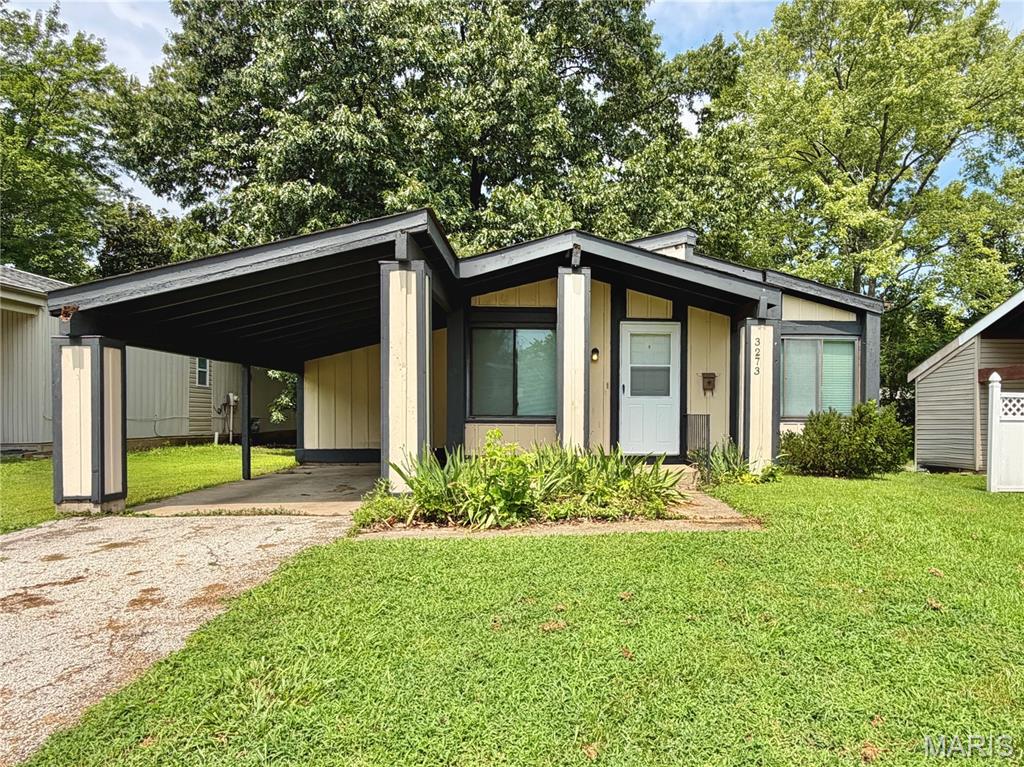 1st image of 3273 Green Pasture Dr, Florissant, MO 63031 | MLS# MIS26051483