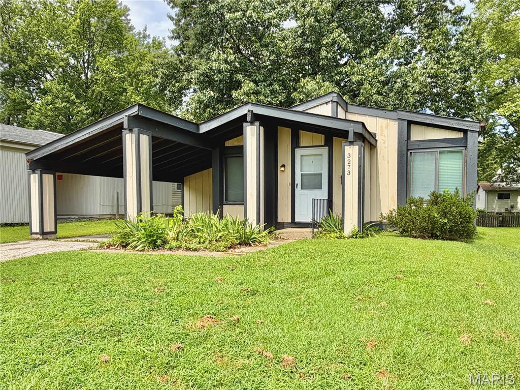 2nd image of 3273 Green Pasture Dr, Florissant, MO 63031 | MLS# MIS26051483