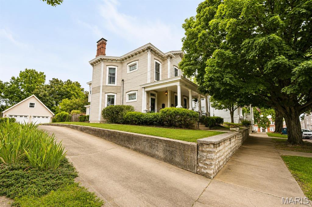 4th image of 418 Prospect St, Alton, IL 62002 | MLS# MIS26051490