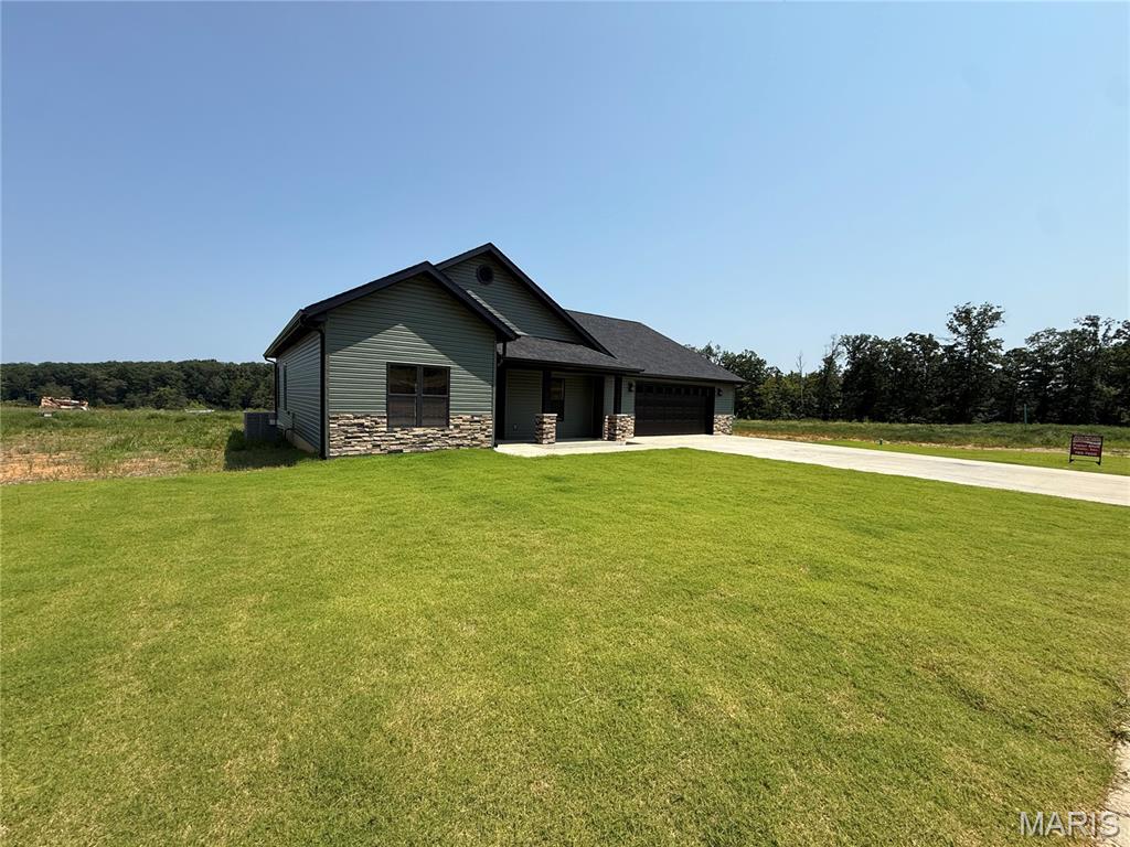 2nd image of 326 Kearbey Dr, Poplar Bluff, MO 63901 | MLS# MIS26051551