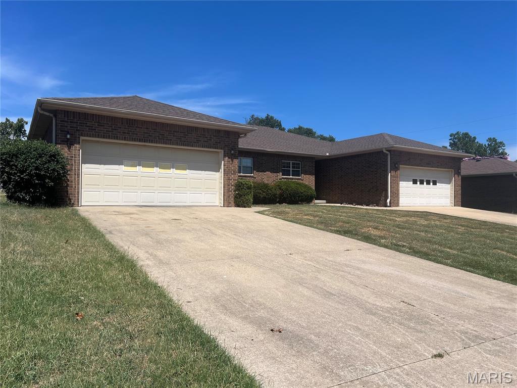 1st image of 509 511 Zachery, Lebanon, MO 65536 | MLS# MIS26051565