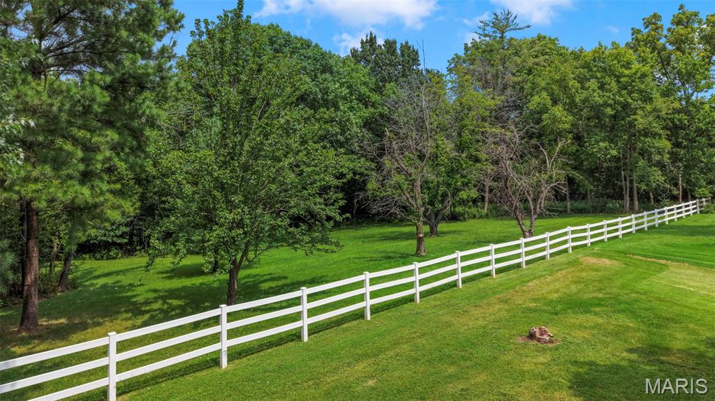 3rd image of 3439 Frontier Dr, Saint Charles, MO 63303 | MLS# MIS26051618