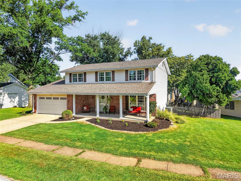 3rd image of 815 Pine Village Ct, Ballwin, MO 63021 | MLS# MIS26051645