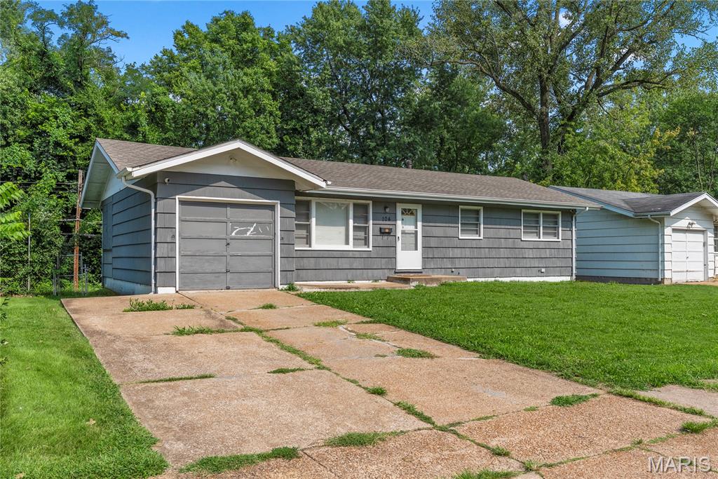 1st image of 104 Fenwick Dr, Saint Louis, MO 63135 | MLS# MIS26051650
