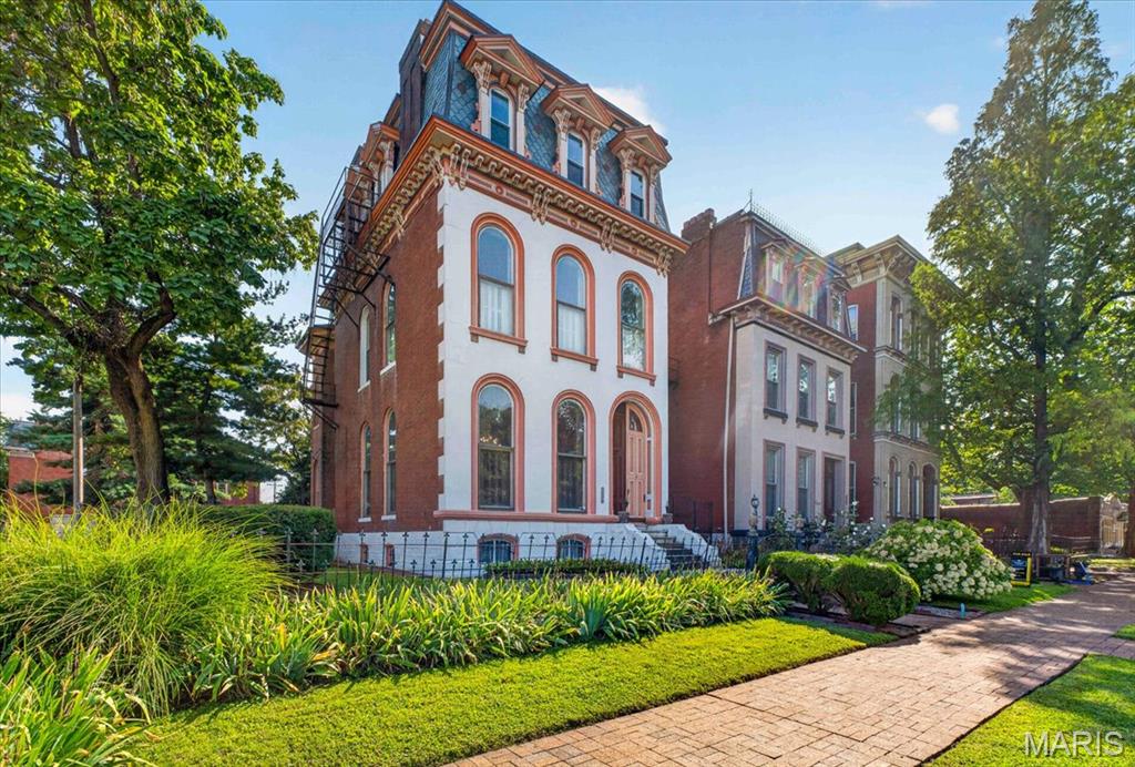 1st image of 2006 Lafayette Ave, Saint Louis, MO 63104 | MLS# MIS26051665