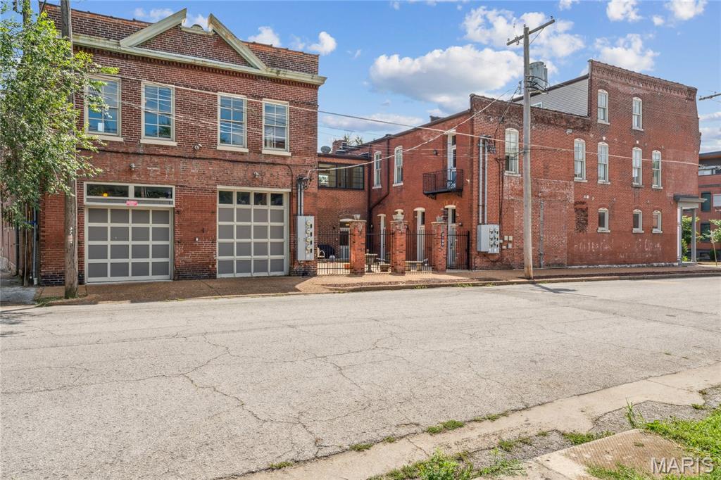 2nd image of 2900 Indiana Ave #3, Saint Louis, MO 63118 | MLS# MIS26051704