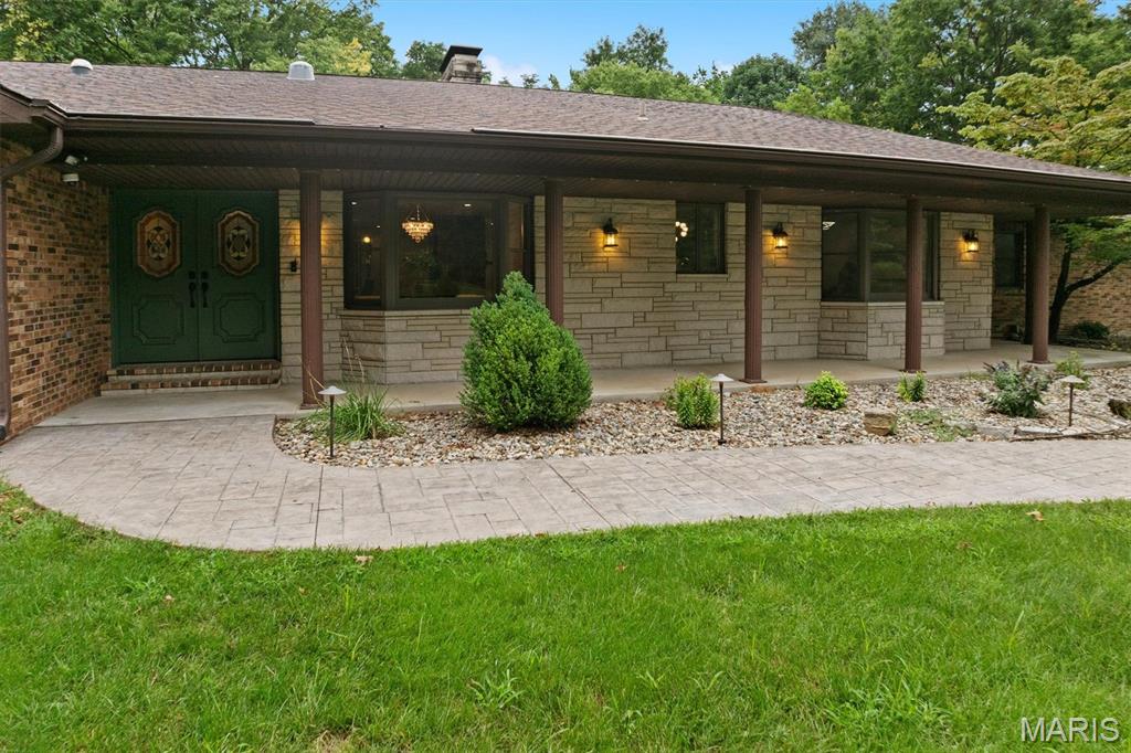 4th image of 43 Sugar Ln, Collinsville, IL 62234 | MLS# MIS26051710