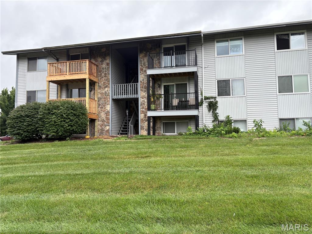 2nd image of 1812 Gascony Parc Dr #1812, Lake Saint Louis, MO 63367 | MLS# MIS26051741