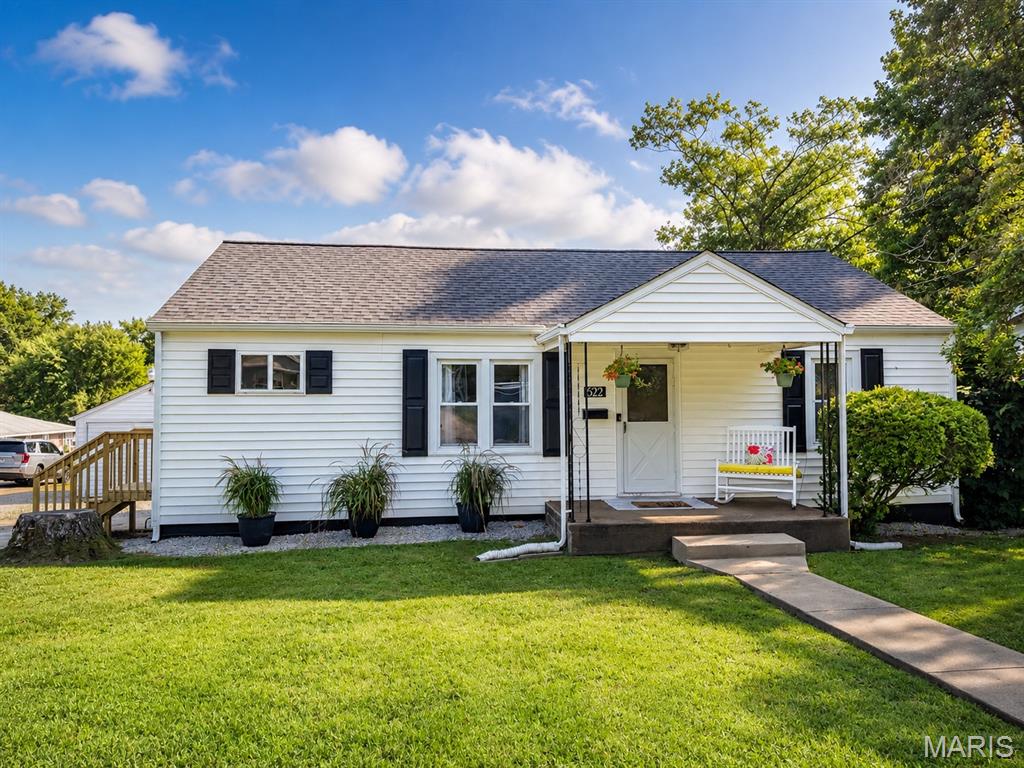 1st image of 622 E College St, Farmington, MO 63640 | MLS# MIS26051790