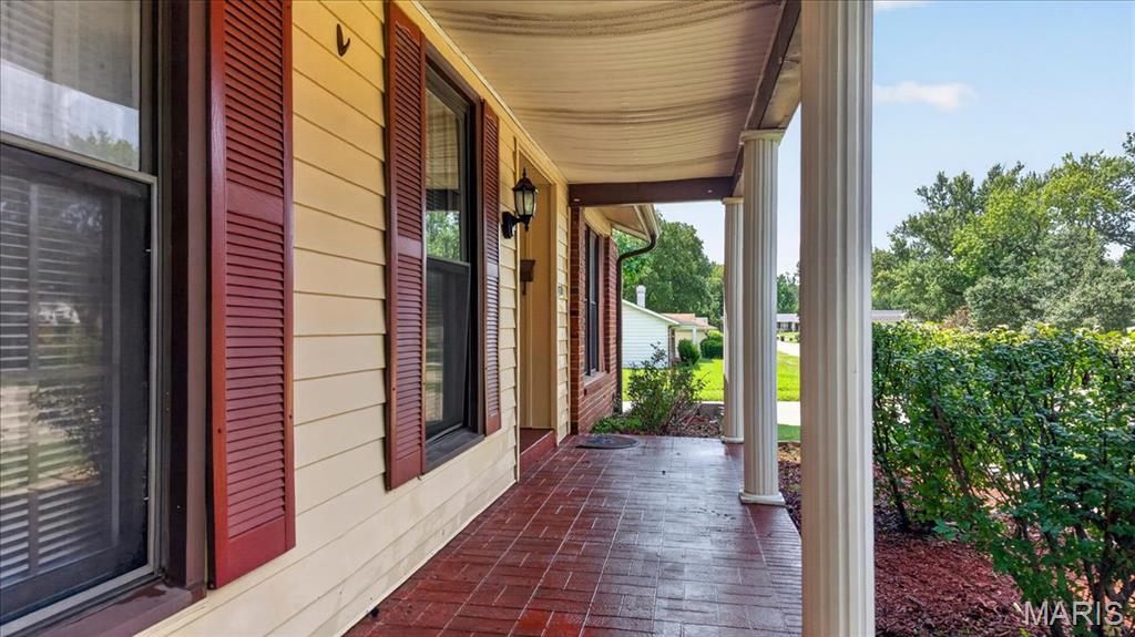 2nd image of 3608 Whispering Woods Dr, Florissant, MO 63031 | MLS# MIS26051821