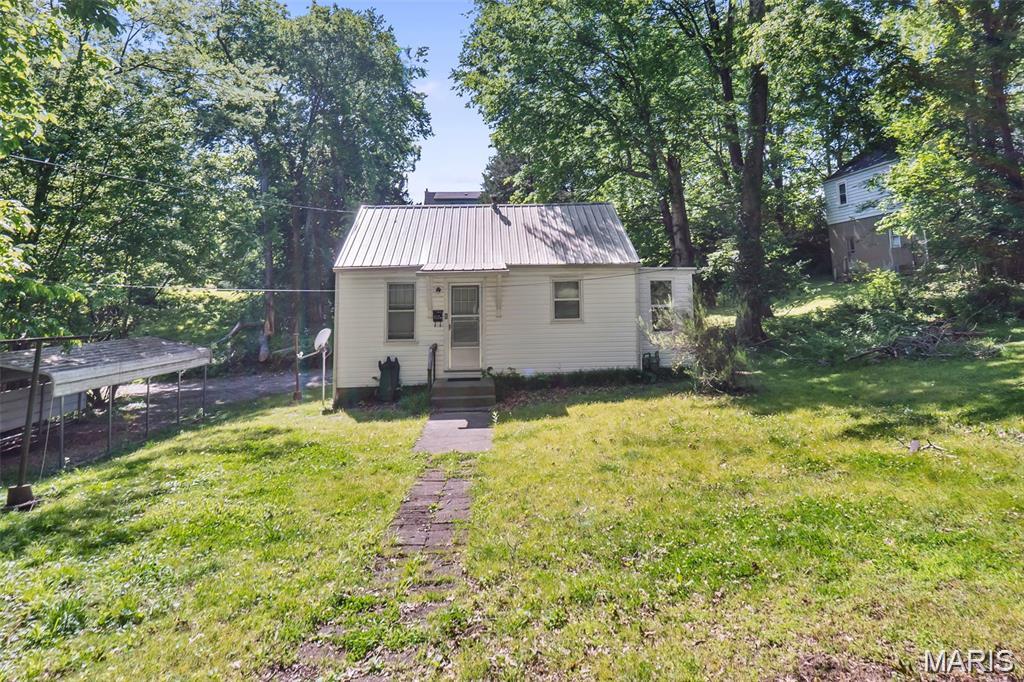 3rd image of 823 N Missouri St, Cape Girardeau, MO 63701 | MLS# MIS26051865