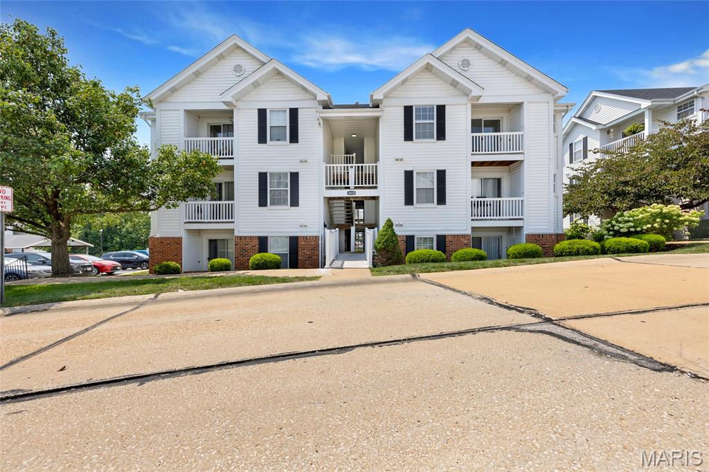 1st image of 16535 Victoria Crossing Dr #L, Wildwood, MO 63040 | MLS# MIS26051884