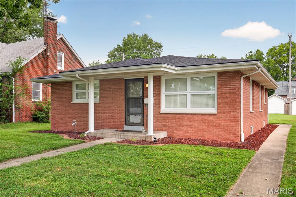3rd image of 1117 9Th St, Highland, IL 62249 | MLS# MIS26051987