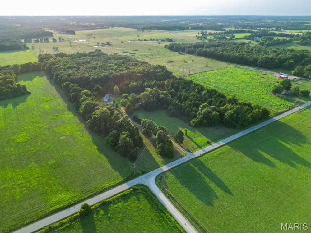 2nd image of 17499 Ostrich Dr, Lebanon, MO 65536 | MLS# MIS26052011