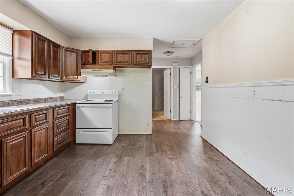4th image of 7415 Castro Dr, Saint Louis, MO 63135 | MLS# MIS26052072