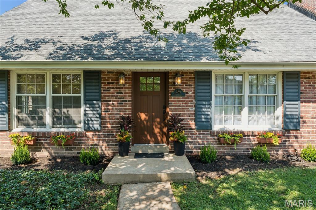 2nd image of 729 Chippendale Ct, Saint Louis, MO 63122 | MLS# MIS26052074