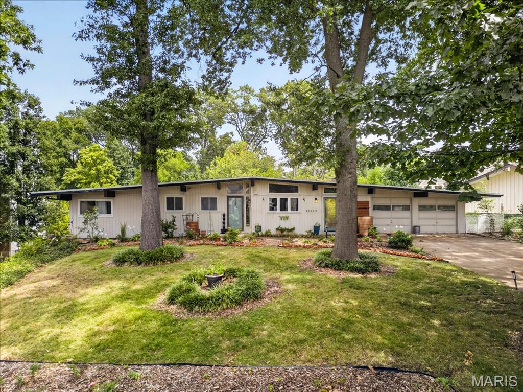 3rd image of 11615 Serama Dr, Saint Louis, MO 63131 | MLS# MIS26052112