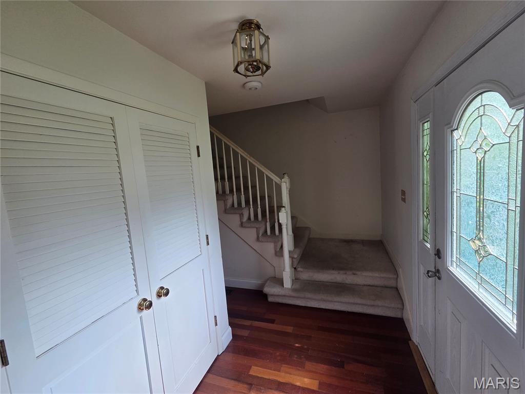 4th image of 1327 Culpepper Ridge Dr, Ballwin, MO 63021 | MLS# MIS26052133