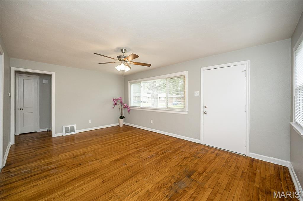 2nd image of 423 Warford Ave, Saint Louis, MO 63135 | MLS# MIS26052154