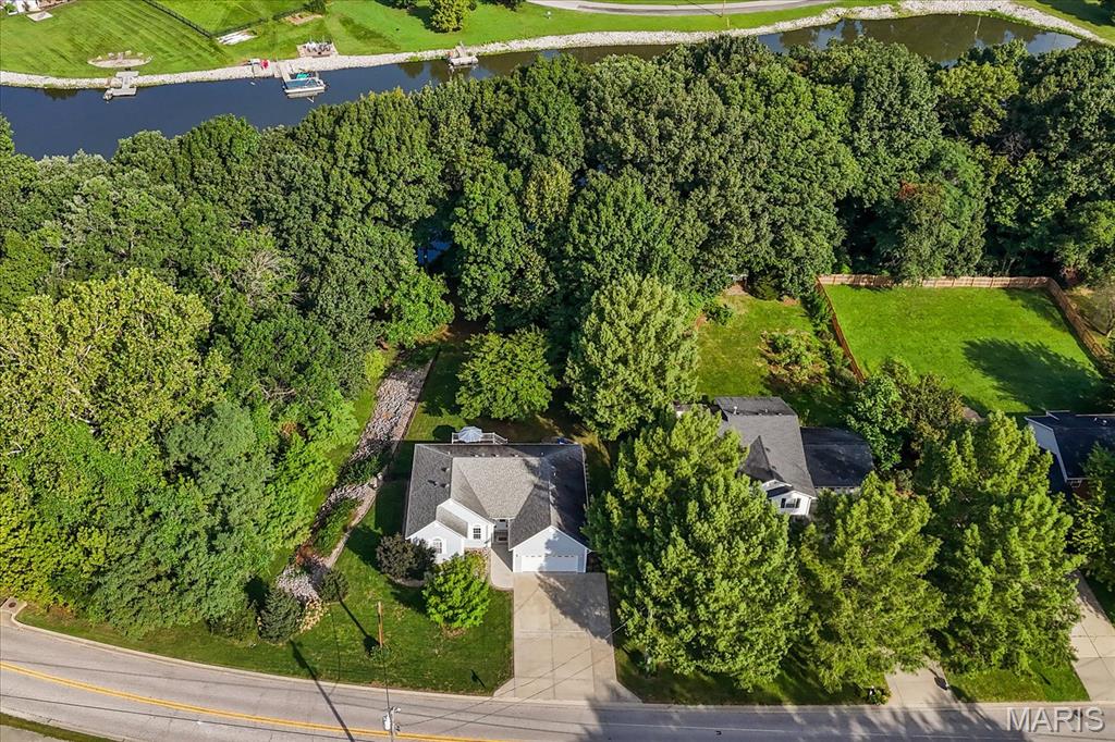 2nd image of 841 E Lake Dr, Edwardsville, IL 62025 | MLS# MIS26052230