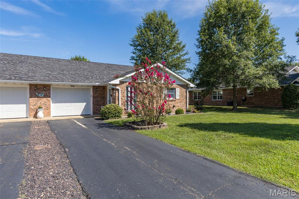 1st image of 308 W Green Tree Ln, Farmington, MO 63640 | MLS# MIS26052245