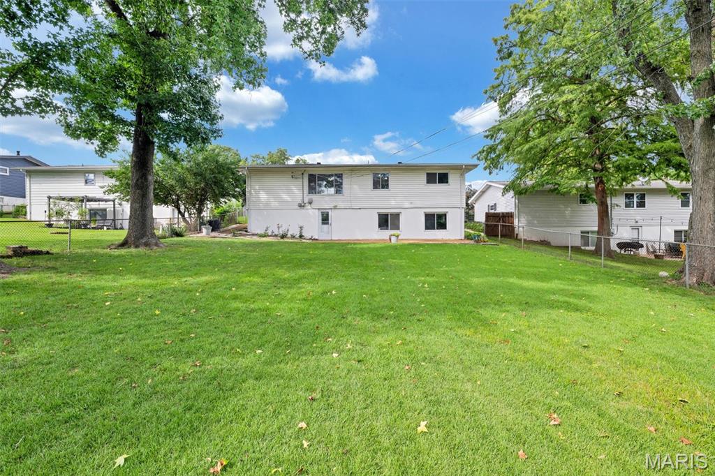 43rd image of 218 Martigney Dr, Saint Louis, MO 63129 | MLS# MIS26052252