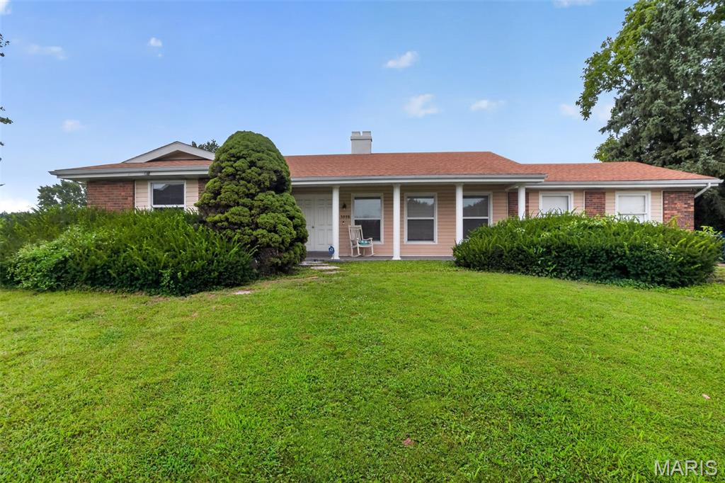 2nd image of 5998 Sir Edward Ct, Florissant, MO 63033 | MLS# MIS26052257
