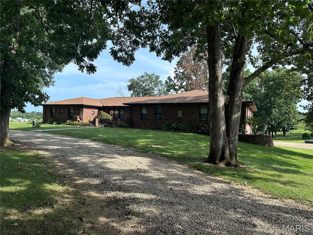 3rd image of 108 Tinsley Rd, Bismarck, MO 63624 | MLS# MIS26052278