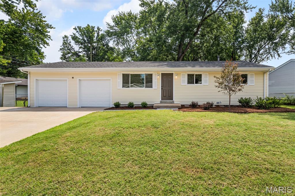 1st image of 11482 Essex Ave, Maryland Heights, MO 63043 | MLS# MIS26052280