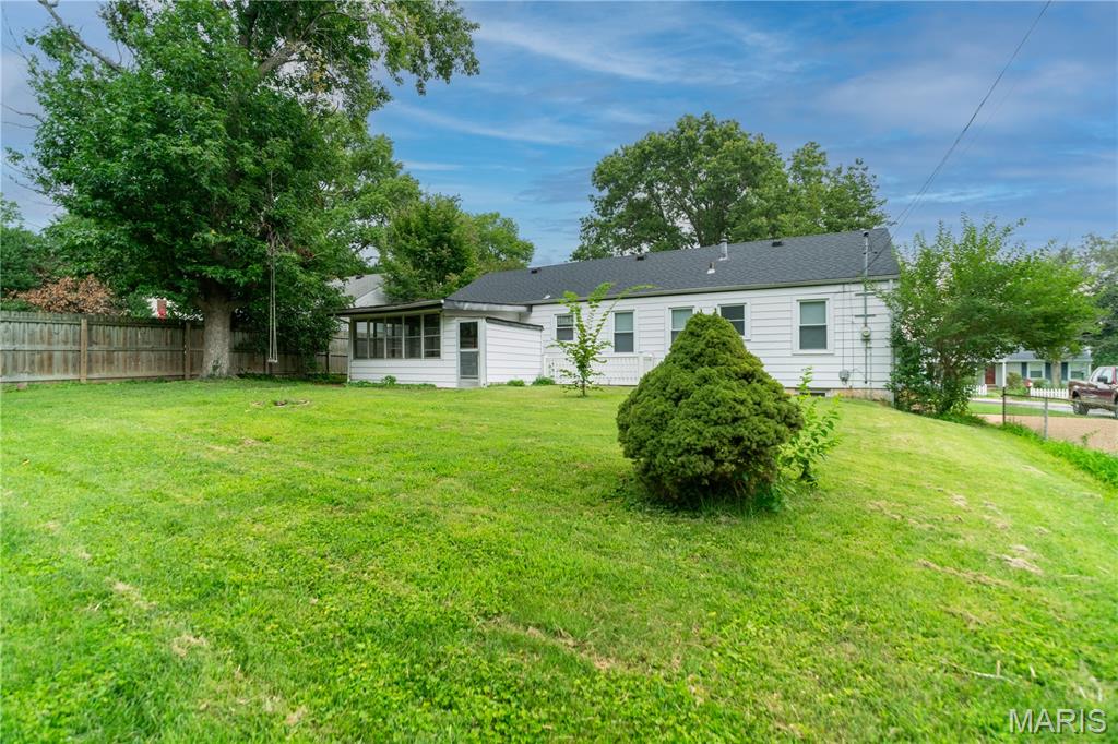 29th image of 6936 Greenholly Dr, Saint Louis, MO 63123 | MLS# MIS26052302