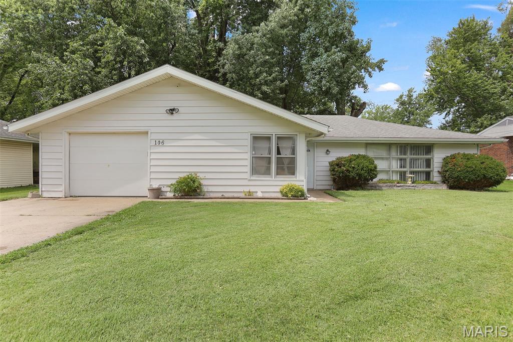 2nd image of 106 S Ruby Ln, Fairview Heights, IL 62208 | MLS# MIS26052308