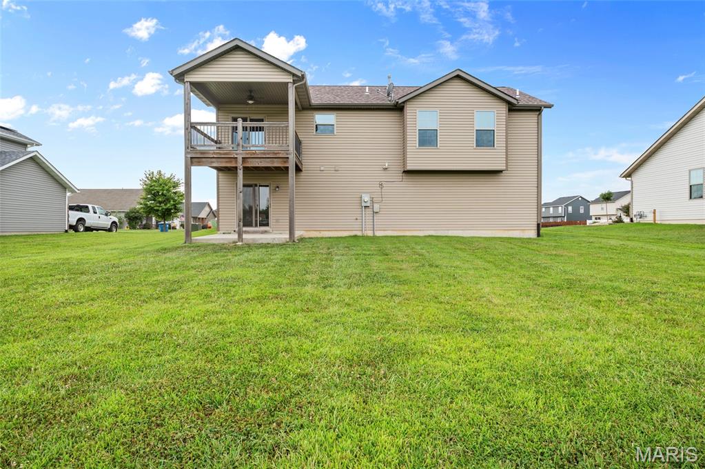 28th image of 300 Olyvia Dr, Saint Jacob, IL 62281 | MLS# MIS26052341