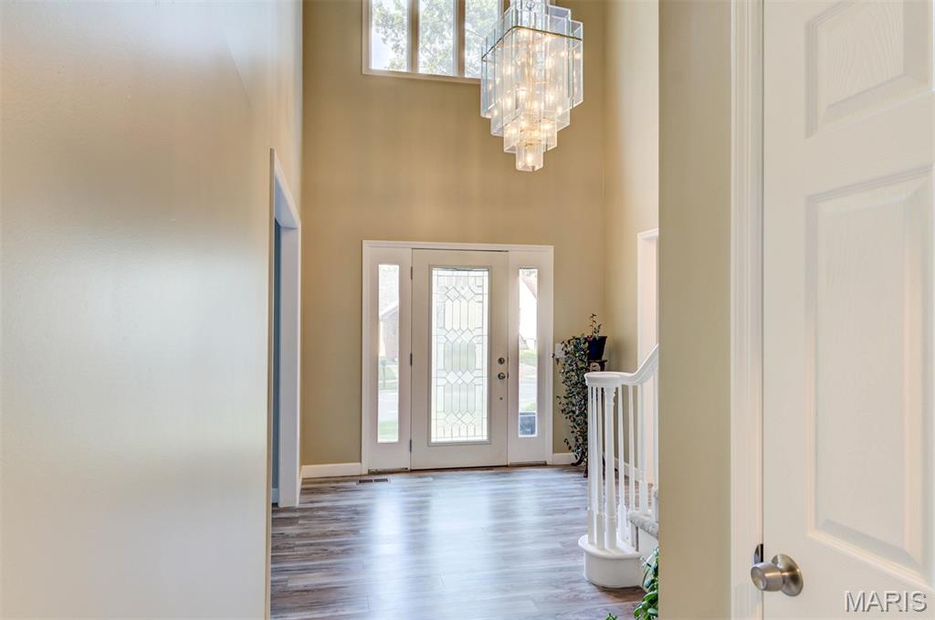 2nd image of 14455 White Pine Ridge Ln, Chesterfield, MO 63017 | MLS# MIS26052354