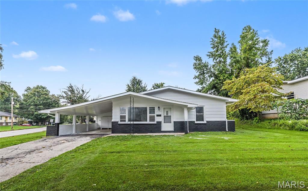 1st image of 1116 E 9th St, Rolla, MO 65401 | MLS# MIS26052358