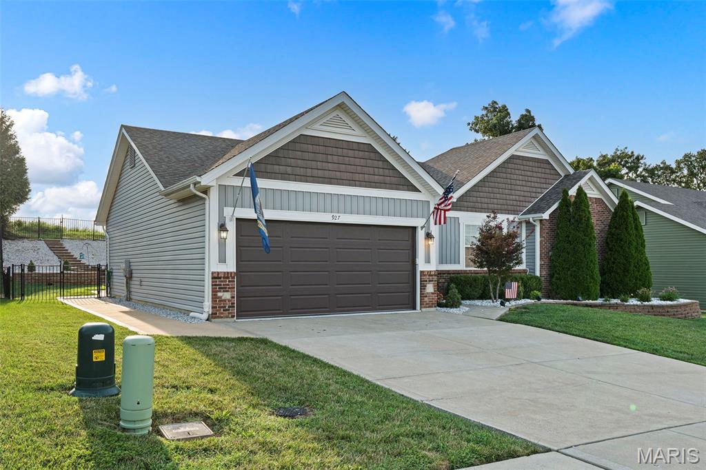 2nd image of 927 Mule Creek Dr, Wentzville, MO 63385 | MLS# MIS26052386