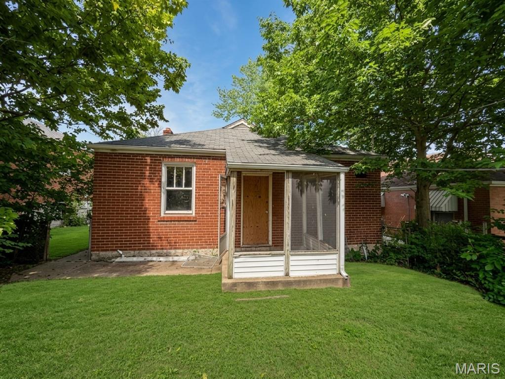 11th image of 2618 Avie Dr, Saint Louis, MO 63136 | MLS# MIS26052395