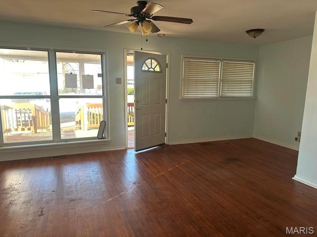 2nd image of 10370 Renfrew Dr, Saint Louis, MO 63137 | MLS# MIS26052404