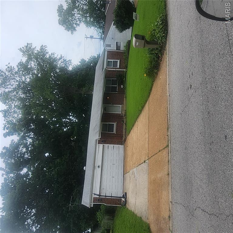 1st image of 10448 Quaker Dr, Saint Louis, MO 63136 | MLS# MIS26052409
