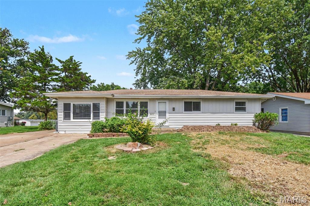 1st image of 1405 Del Rey Dr, Florissant, MO 63031 | MLS# MIS26052419