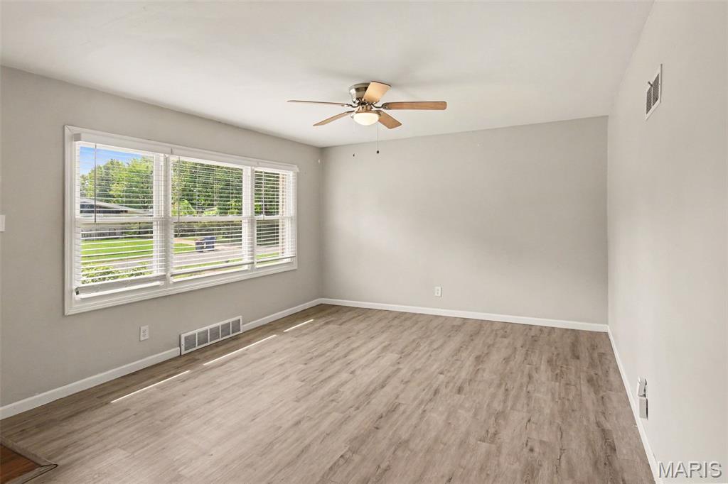 2nd image of 1405 Del Rey Dr, Florissant, MO 63031 | MLS# MIS26052419