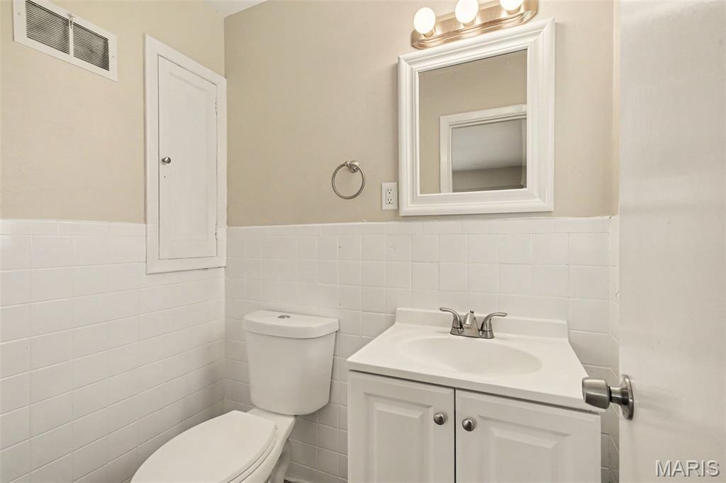 5th image of 1405 Del Rey Dr, Florissant, MO 63031 | MLS# MIS26052419